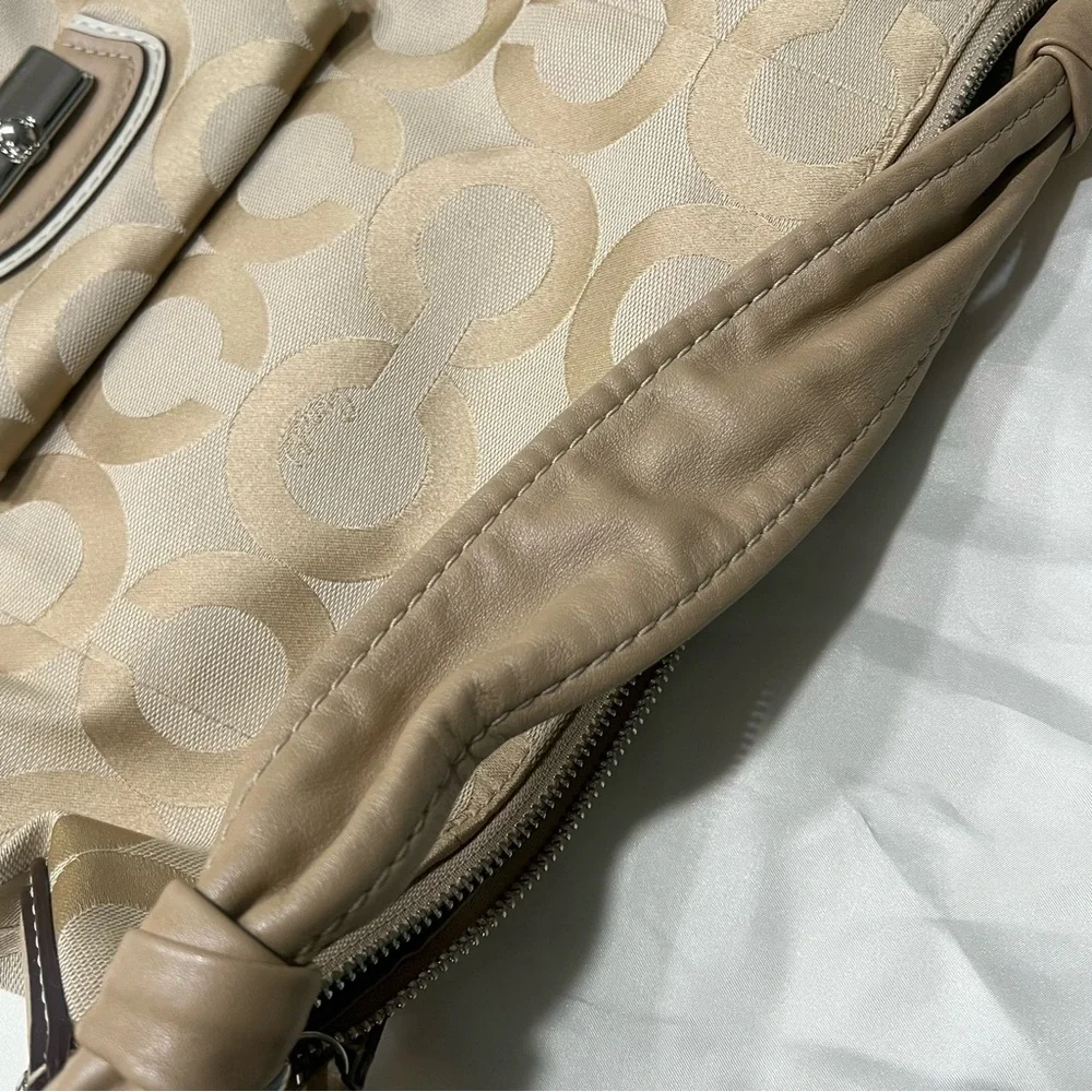 Coach Hobo Tan Shoulder Bag Signature Monogram Light Khaki Sand Lavender